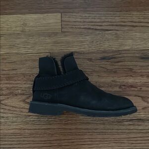 UGG women’s UGG McKay ankle boot